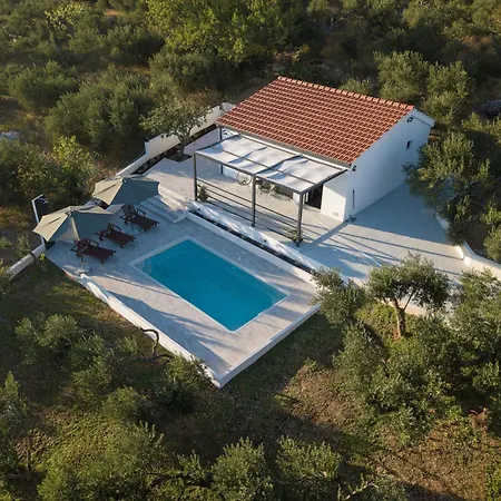 Family Friendly House With A Swimming Pool - 25825 Сasa de vacaciones Makarska
