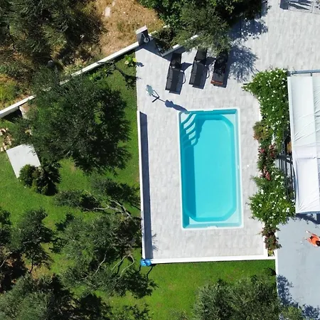 Family Friendly House With A Swimming Pool - 25825 * Макарска