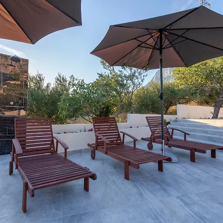 Family Friendly House With A Swimming Pool - 25825 Сasa de vacaciones