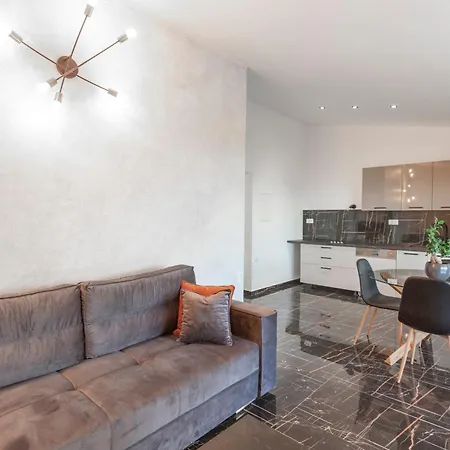 Family Friendly House With A Swimming Pool - 25825 Сasa de vacaciones *
