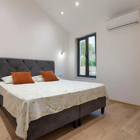 Nyaraló Family Friendly House With A Swimming Pool - 25825